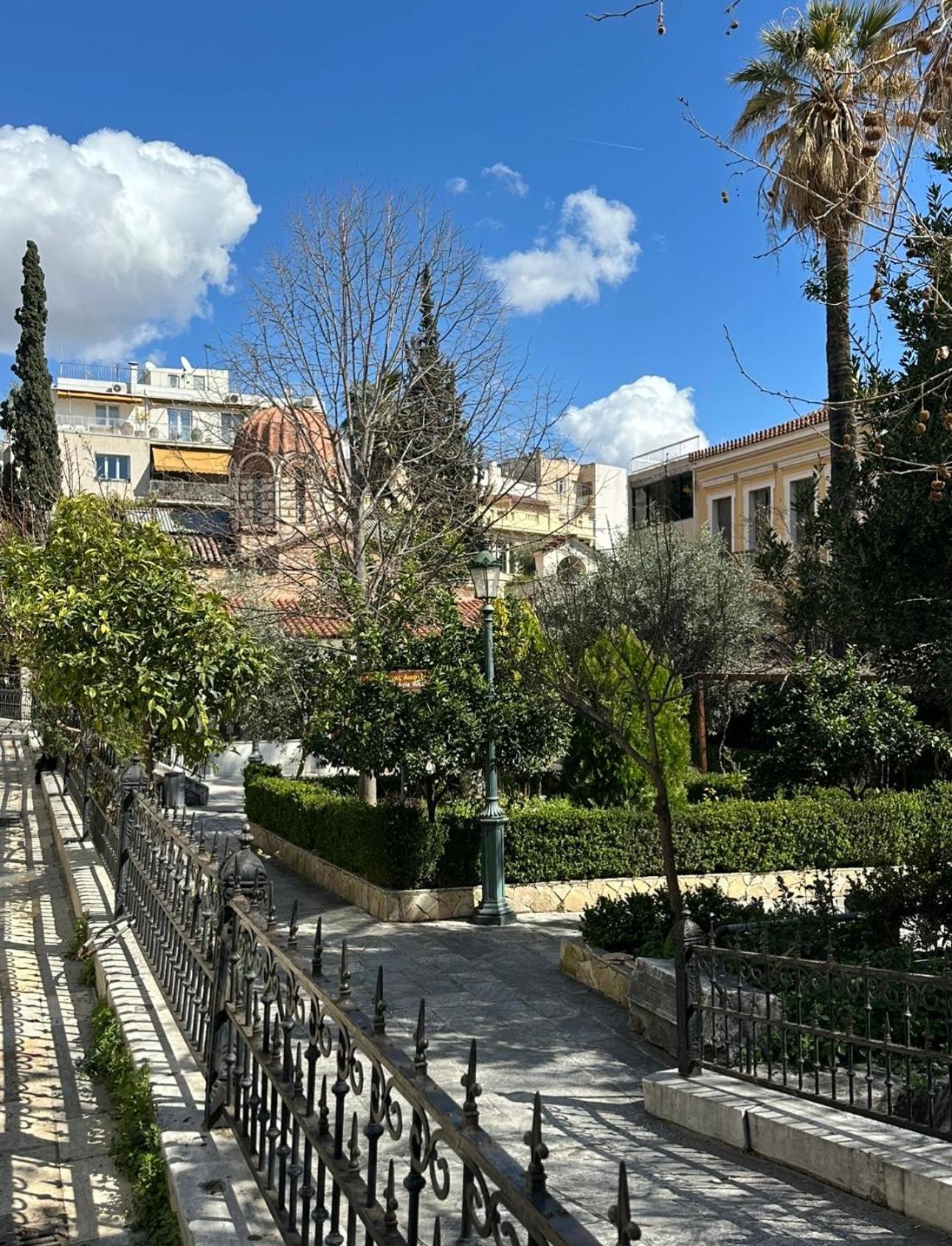 Central House In Plaka أثينا المظهر الخارجي الصورة