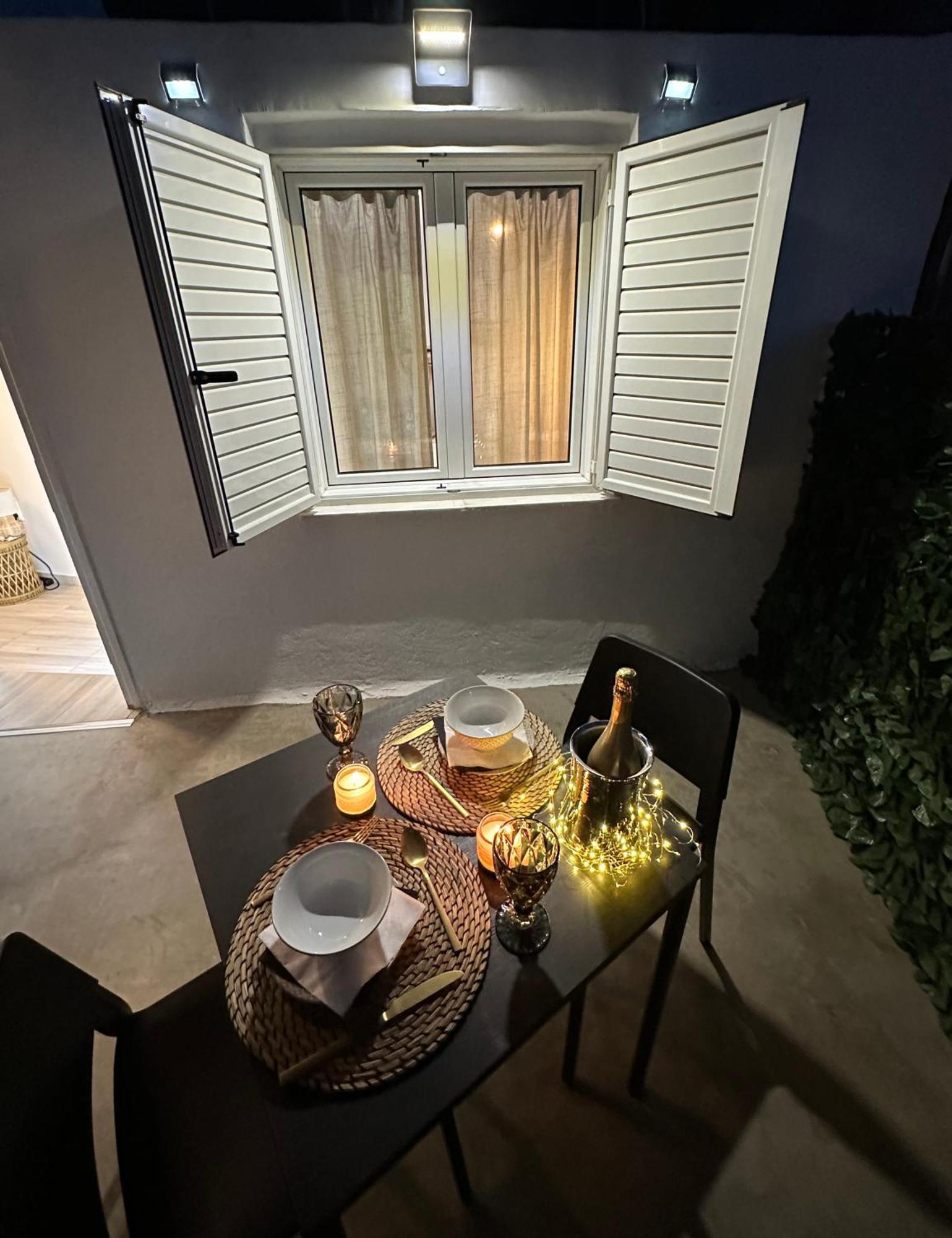 Central House In Plaka أثينا المظهر الخارجي الصورة